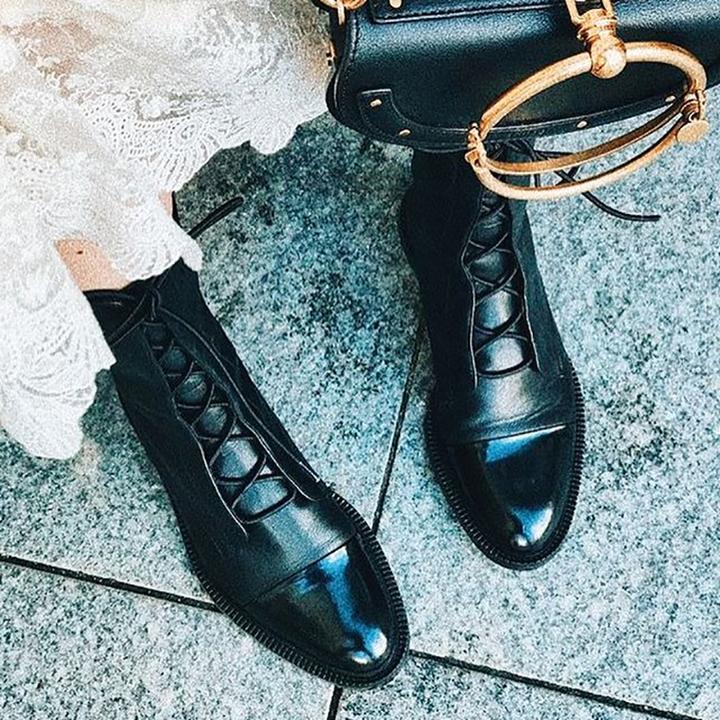 Klassische Damen Absatzstiefel