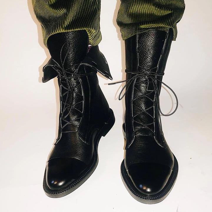Klassische Damen Absatzstiefel