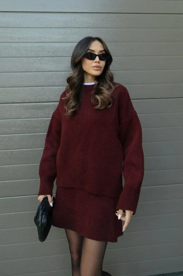 Trendiges Damen Strickset mit Pullover und Minirock